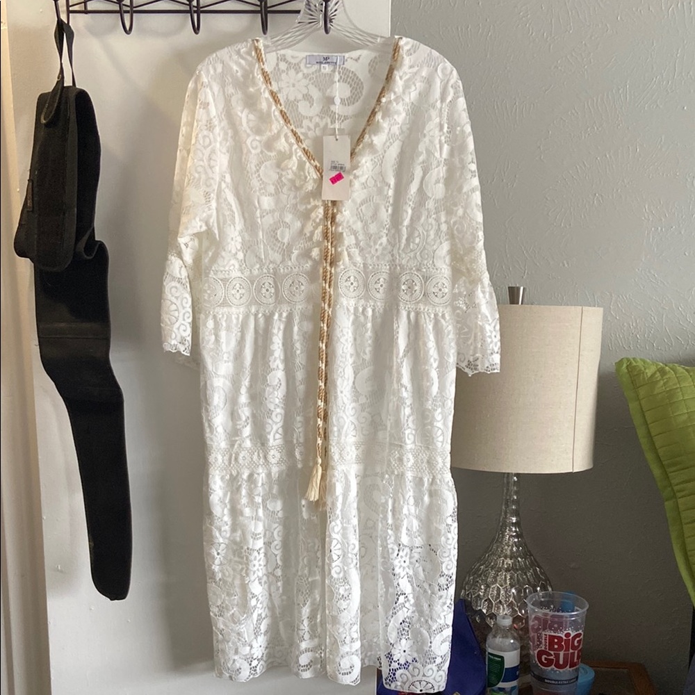 Elegant White Lace Dress
